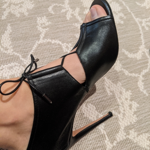 Aquazzura black leather lace up heels - Picture 7 of 8